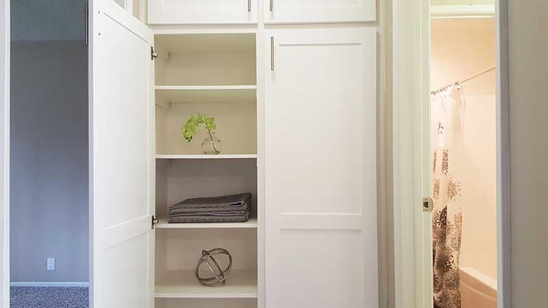 Shadow Mountain Interior Hallway Closet