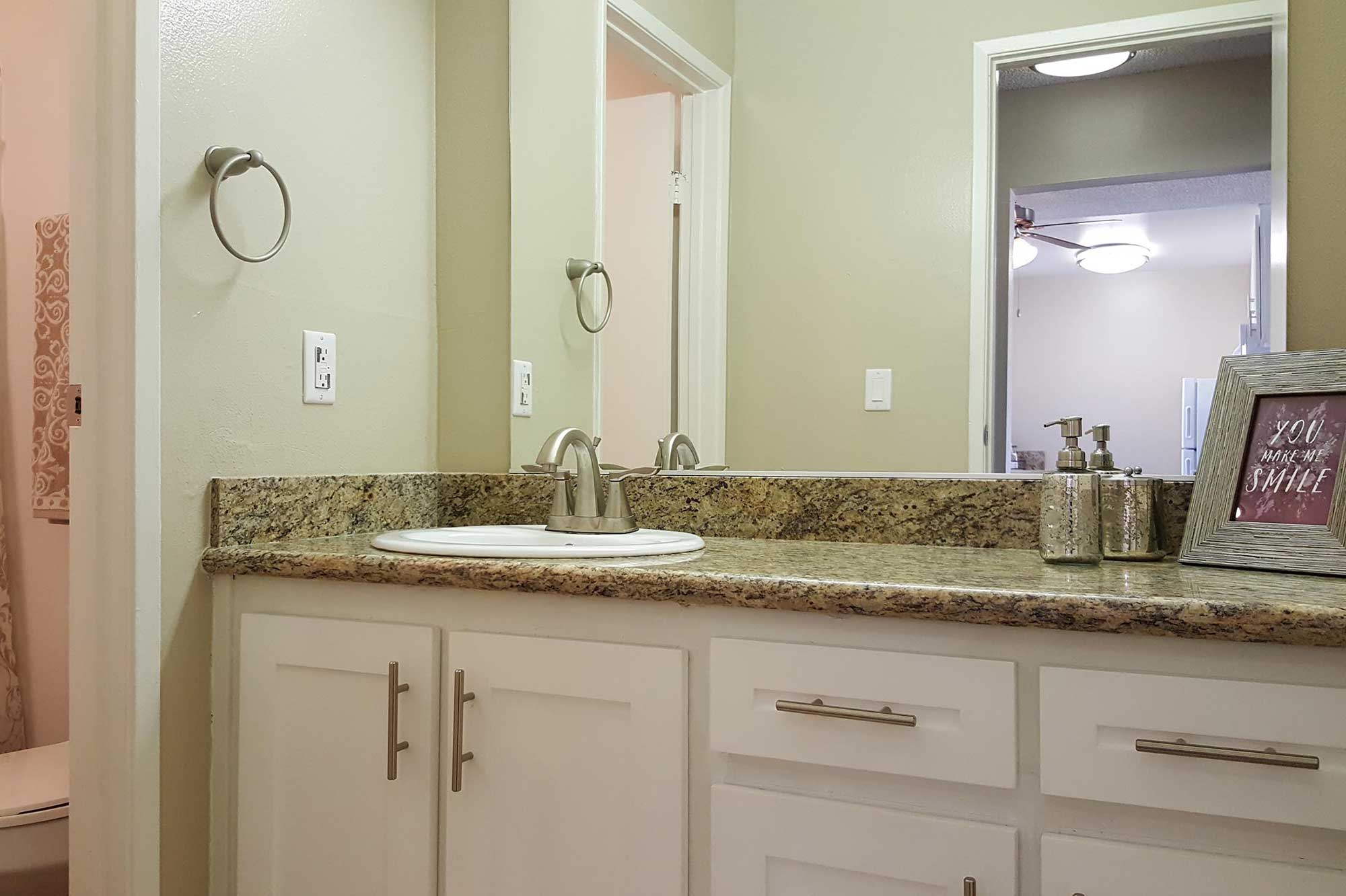 Shadow Mountain Apartment Bathroom